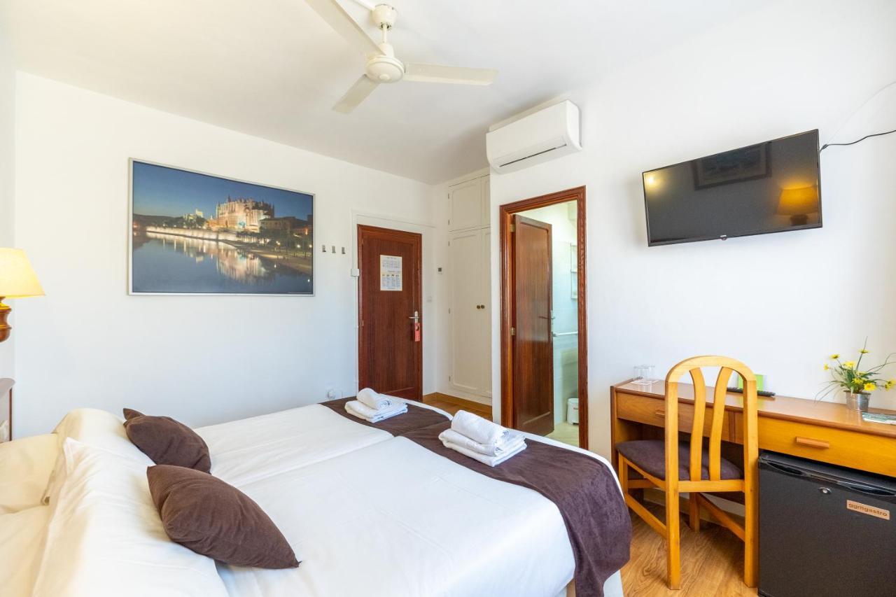 Hostal Doris - Adults Only Colonia de Sant Jordi Eksteriør bilde