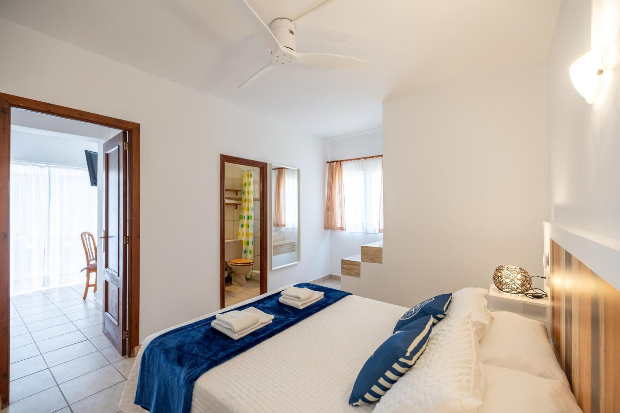Hostal Doris - Adults Only Colonia de Sant Jordi Rom bilde